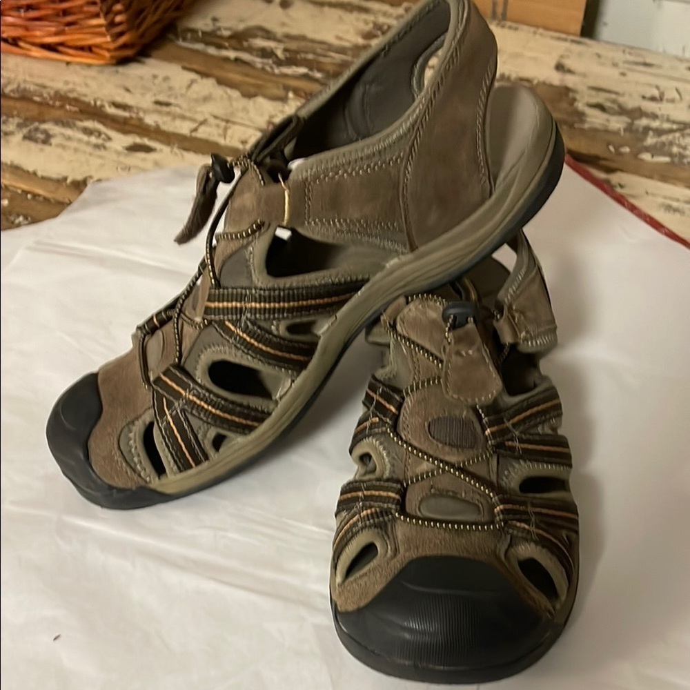 Croft & Barrow Brown Sport Sandals with Adjustable Straps
